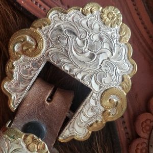 Crumrine silver plate womens buckle set